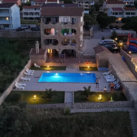 Pool Galeb *