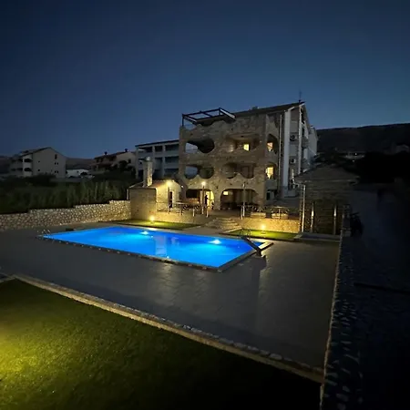 Pool Galeb Apartment Pag Town