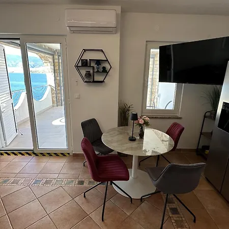 Pool Galeb * Pag Town