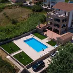 Apartman Pool Galeb