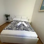 Pool Galeb Apartman *