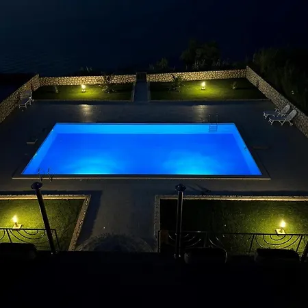 Pool Galeb דירה פג