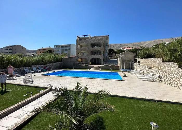 Apartment Pool Galeb Pag Town