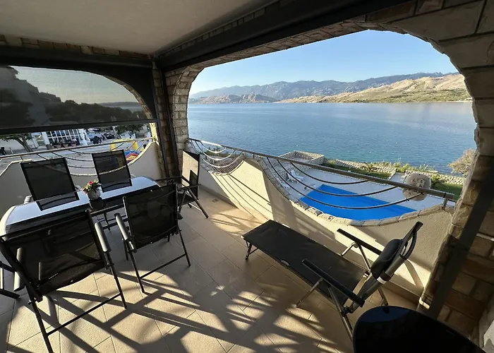 Pool Galeb * Pag Town