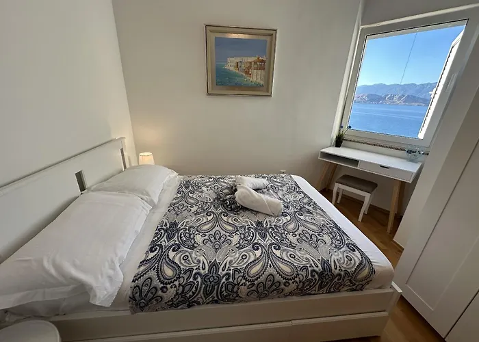 Pool Galeb Apartment Pag Town