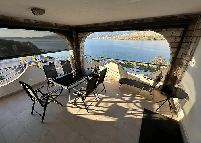 Apartment Pool Galeb Pag Town